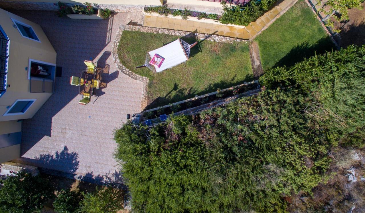 Argoulidhés Sunny Hideaway Residence Close To The Nature מראה חיצוני תמונה